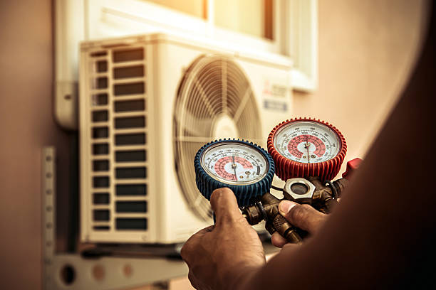 Professional Hvac technician working in Hickory, NC